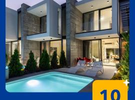 IKIES 3 Modern Eco-Friendly Private Seaview SIGNATURE Villas with a Pool, hotel Vóloszban