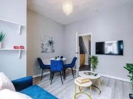 St Helens Central, 2 Bed , Long Stay OFFERS, Contractors, Relocations, Families, Sleeps 4 Banner Street 10, St Helens