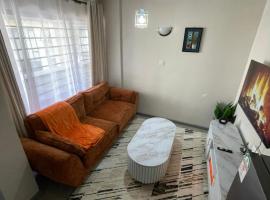 Tsavo Royal Suburbs- Lumumba Drive, hotel con estacionamiento en Gatunga