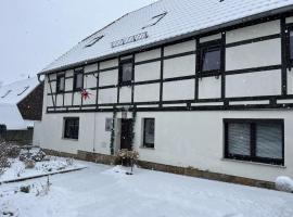 Ferienwohnung "Am Malerweg" Lohmen, hótel í Lohmen