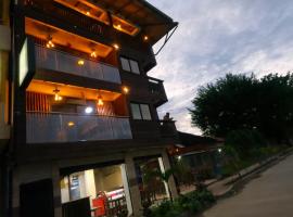 Petra Hotel, hotel in Nuquí