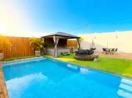 אחוזת פרדיסו- וילה מדהימה עם בריכה פרטית מחוממת