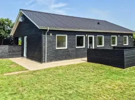 4 Bedroom Amazing Home In Skjern