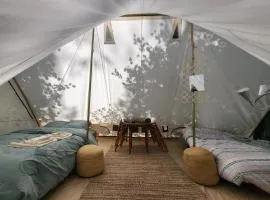 Safari Tent DeLuxe - La Bohème - on Campsite in Saint Robert, Camping Florecer