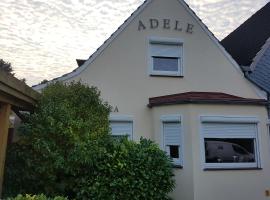 Haus Adele, hotell i Laboe