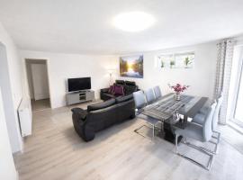 Cozy Modern Flat near Laufen, Hotel in Büsserach