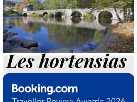 LES HORTENSIAS Spacieuse Maison en ardoise du pays FIBRE、Voutezacのホテル