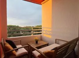 Studio cosy avec terrasse à deux pas de la plage !