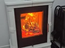 Apartament z kominkiem RetroGlam