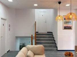 LITTLE Hostel