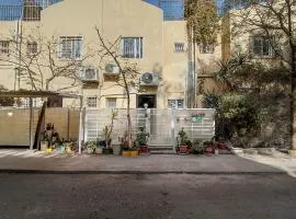 325 · 2BR Townhouse 2 Bath TV