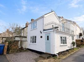Cosy Canalside Cottage, hotel em Kidsgrove