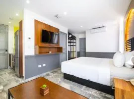 2 Bedroom condo with rooftop pool - Joya 202