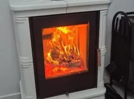 Apartament z kominkiem RetroGlam