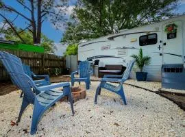 Charming RV Getaway Close to everything