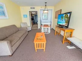 Beach condo w balcony & hot tub