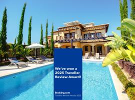 Luxury Elite Villa AJ04 complete with a private, climate controlled pool and a relaxing outdoor Jacuzzi, Aphrodite Hills Resort, hotel u gradu Kuklija