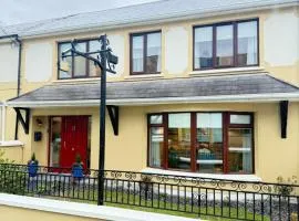 Killarney Town Centre with Free parking and Fast Wi-Fi