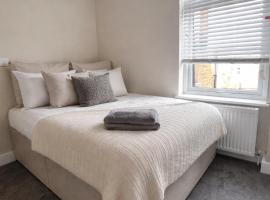 B4 Private ROOM En-Suite, Contractors & Professionals โรงแรมในกิลลิงแฮม