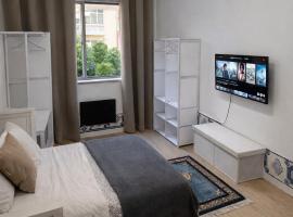 Quarto individual perto de Lisboa e Sintra, hotel v destinácii Queluz