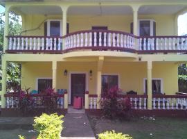 Reach For The Islands: Corn Adası şehrinde bir otel