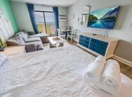 New Sea Mist Top Floor with Pools & Stunning Views