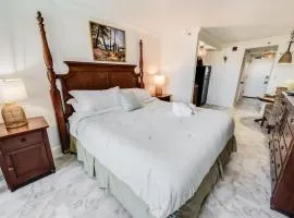 Amazing View Ocean Front Studio Nicely Decorated