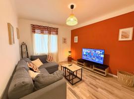 Magnifique T2 centre-ville، فندق في روديه