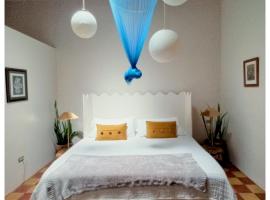 Tres Lunas - Artist Studio Room, hotel a Cataltzul