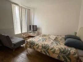 À Dix Minutes de la Gare - Houilles