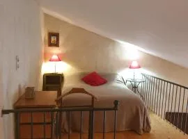 Studio, chambre d'hôtes dans mas provençal