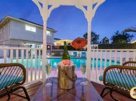 Ultimate Group Getaway - Pool, Spa, Views, Games!