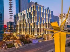 HALL Arts Hotel, Dallas, Autograph Collection