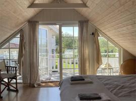 Apartment at Prästtorp、Brastadのホテル