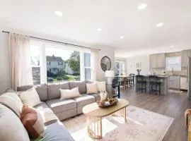 Remodeled 4 Bedroom With a Game Room