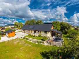 Hacienda Napoli, hotel en Sebechleby