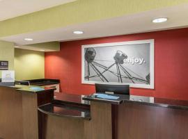 Hampton Inn, hotelli kohteessa Pearl