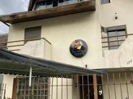 Hospedagem Three Little Birds