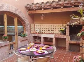 Apartamentos Casa Yaya al lado de Port Aventura