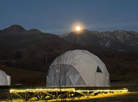 Chadir yurd glamp, hotel di Ismailli