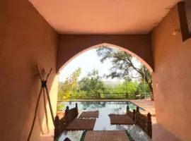 Ouberge 'loassis house