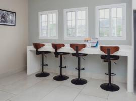 Apartamento Santa Rita # 11 cerca de restaurantes, хотел в Danlí