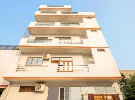 Hotel O Trimurti Palace