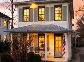 Fowlkes Street by AvantStay Minutes from Historic Main Street Short Drive to Downtown Nashville