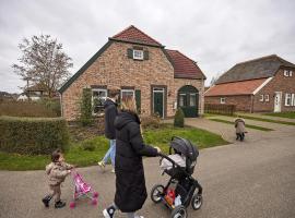 Farmhouse in Limburg near Maasplassen, hotel v mestu Roggel
