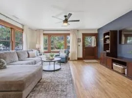 2 bed, 2 bath, historic beauty, walk downtown