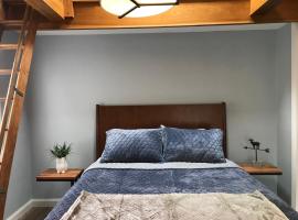 Hamburg Home in Heart of Village, hotell i Hamburg