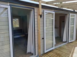 Mobil-home 4 pers avec terrasse - API-1-52-1583, hotel di Long