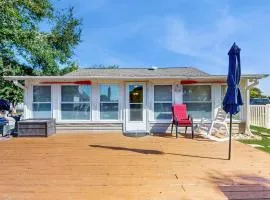 Intracoastal Waterway-view cottage with private deck, & central AC