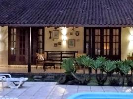 JARDIM REAL - Chalés para casais, отель в городе Лумиар